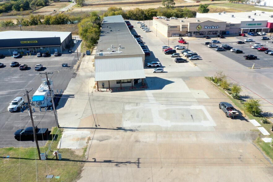 More Photos Of 1210 S Fm-51, Decatur Convenience Store For Lease