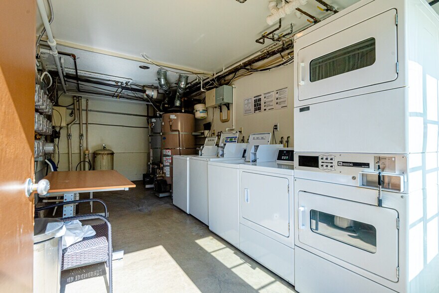 More Photos Of 8130 Norton Ave, West Hollywood Apartments For Sale