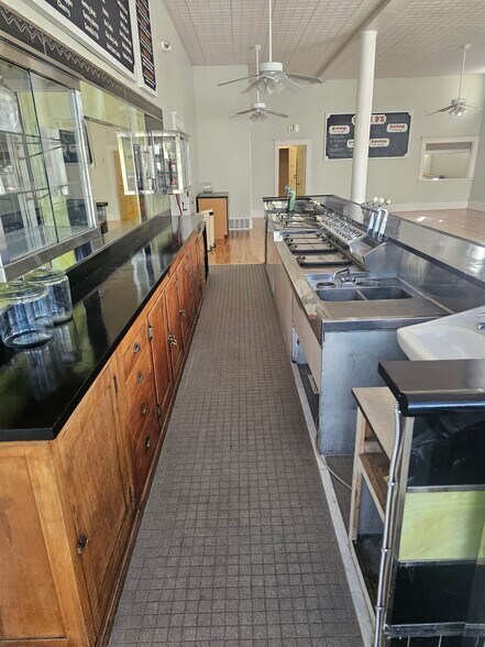 More Photos Of 2 S Main St, Coalville Loft Creative Space For Sale