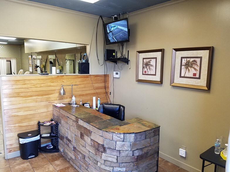 More Photos Of 20449-20481 Schaefer Hwy, Detroit Unknown For Lease