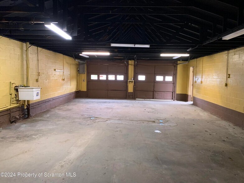 2726 N Main Ave, Scranton, PA 18508 Auto Repair For Sale