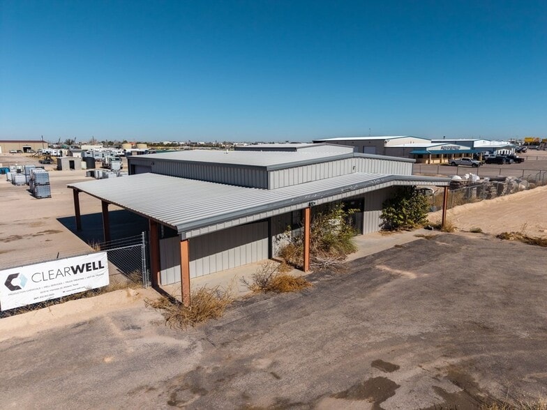 More Photos Of 8316 W I-20, Midland Warehouse For Sale
