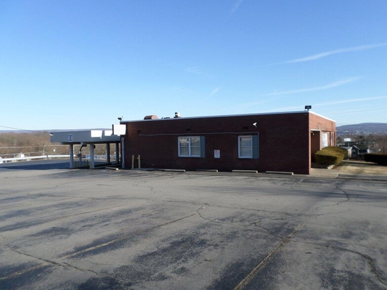 More Photos Of 920 Oak St, Scranton Medical For Sale