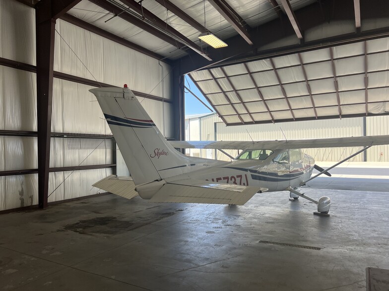 More Photos Of 1321 Apopka Airport Rd, Apopka Airplane Hangar For Sale