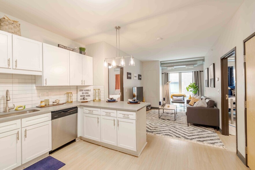 More Photos Of 310-330 15th Ave SE, Minneapolis Apartments For Lease