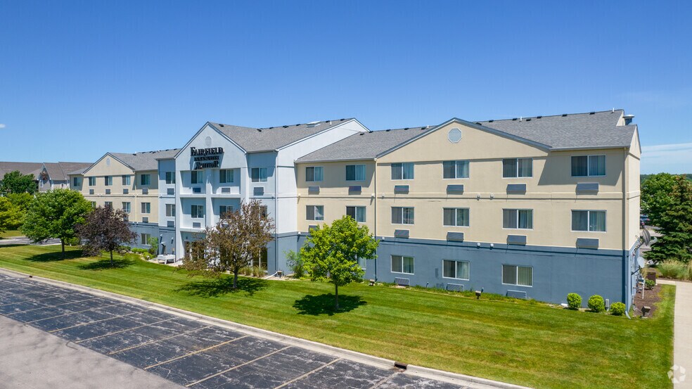 More Photos Of 5200 Cardinal Square Blvd, Saginaw Hotel For Sale