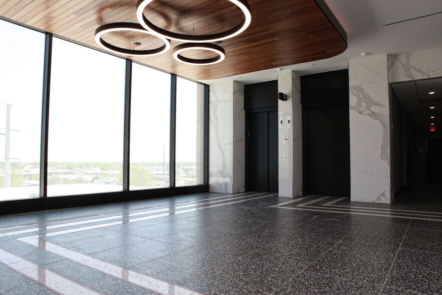 More Photos Of 21 N Greenwood Ave, Tulsa Office For Lease