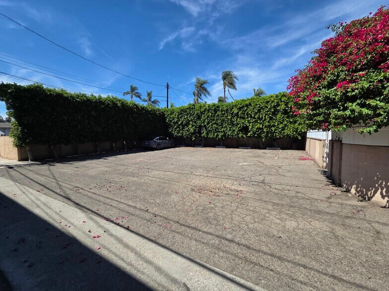 More Photos Of 1810 N Broadway, Santa Ana Medical For Sale