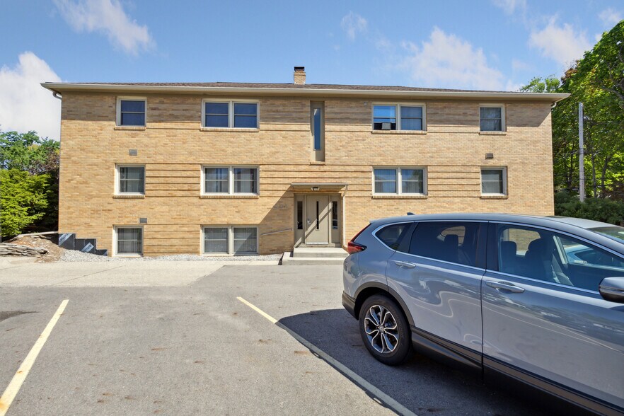 More Photos Of 144-224 Highland Ave, East Lansing Apartments For Sale