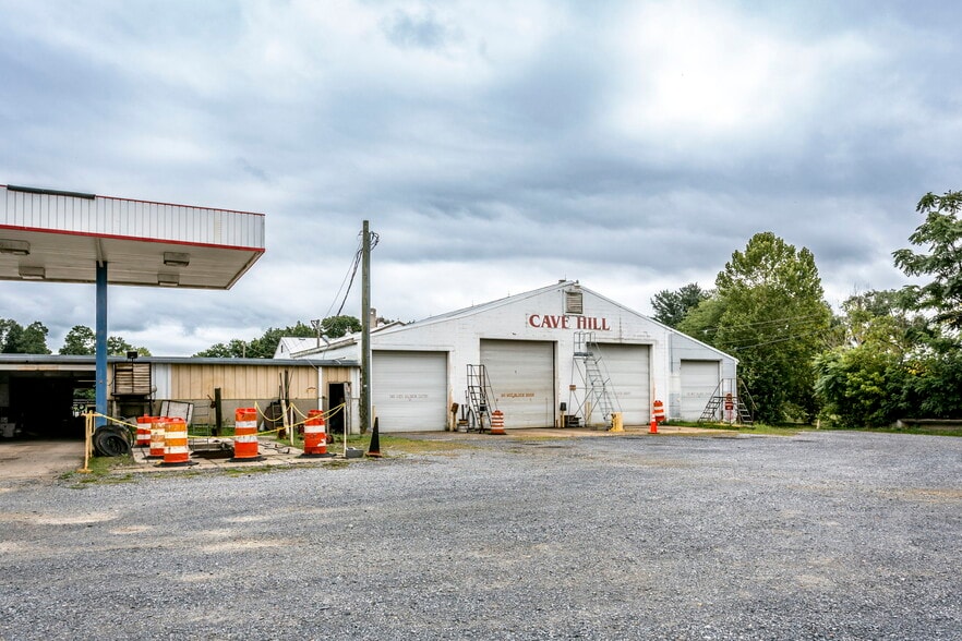 Primary Photo Of 1446 Jacob Burner Dr, Mcgaheysville Warehouse For Lease