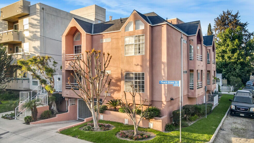 More Photos Of 11205 Peachgrove St, North Hollywood Apartments For Sale