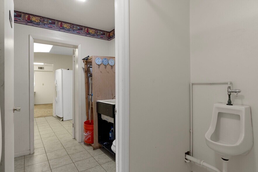 More Photos Of 377 Highway 40 W, Inglis Flex For Sale