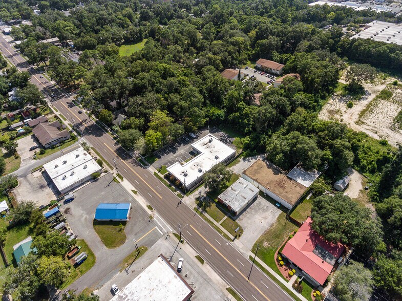 More Photos Of 2720 NW 6th St, Gainesville Medical For Lease