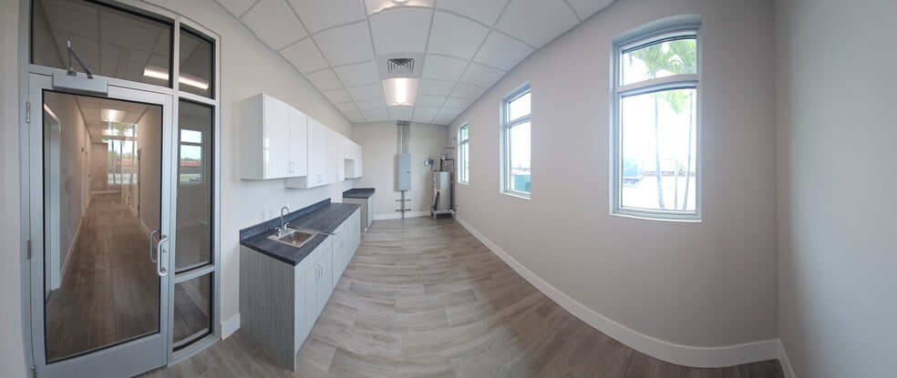 More Photos Of 101 NW 12th St, Pompano Beach Medical For Lease