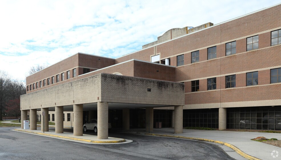 More Photos Of 8850 Richmond Hwy, Alexandria Office For Lease