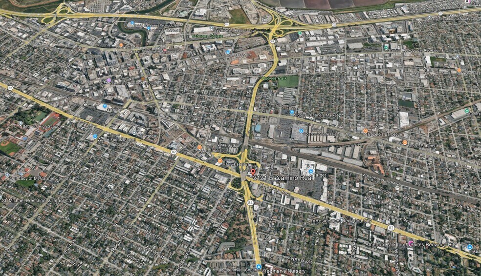 More Photos Of 2121 El Camino Real, Redwood City Freestanding For Lease