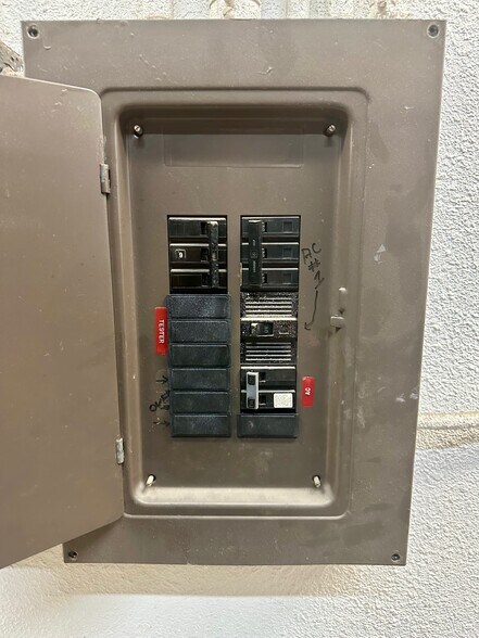 More Photos Of 2230 S Anne St, Santa Ana Manufacturing For Sale