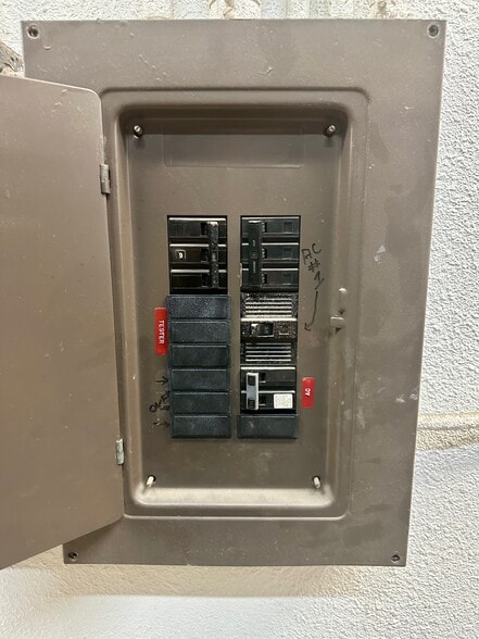 More Photos Of 2230 S Anne St, Santa Ana Manufacturing For Sale