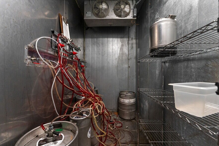 More Photos Of 10 N Bierma St, Wheatfield Bar For Sale