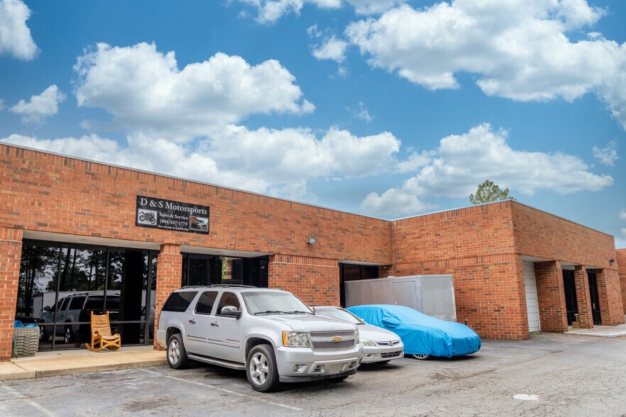 More Photos Of 6290 Old Warwick Rd, Richmond Light Manufacturing For Lease