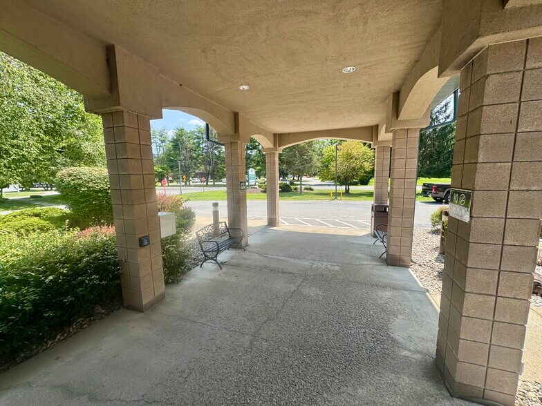 More Photos Of 11 Crum Elbow Rd, Hyde Park Skilled Nursing Facility For Lease