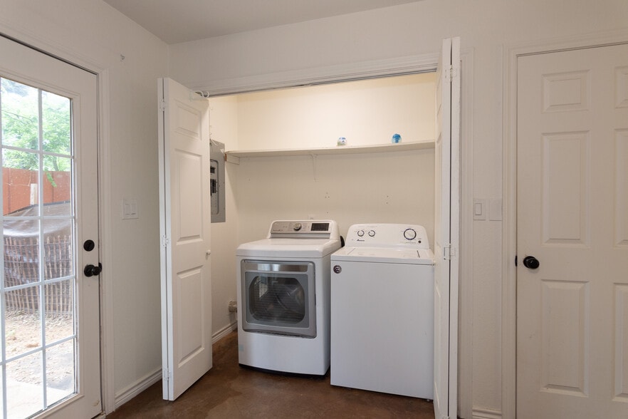 More Photos Of 114 Scofield Ave, Johnson City Apartments For Sale