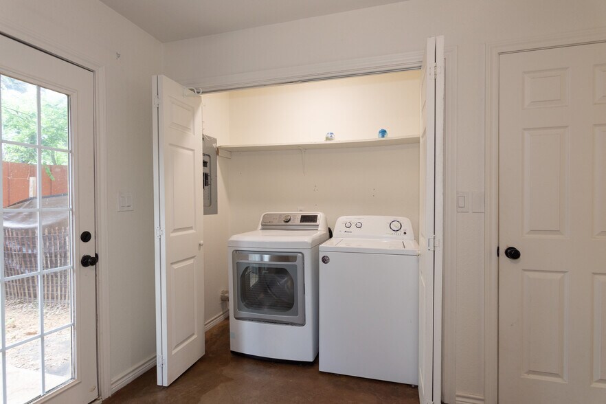More Photos Of 114 Scofield Ave, Johnson City Apartments For Sale