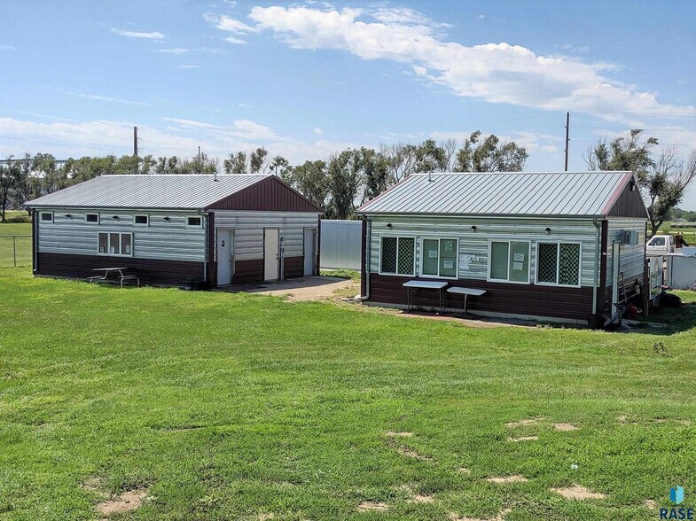 More Photos Of 1300 SE 3rd Ave, Miller Land For Sale