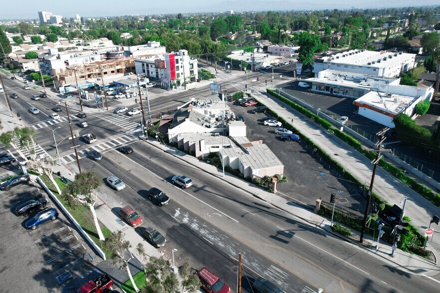 More Photos Of 6000 Woodman Ave, Van Nuys Storefront Retail Office For Lease