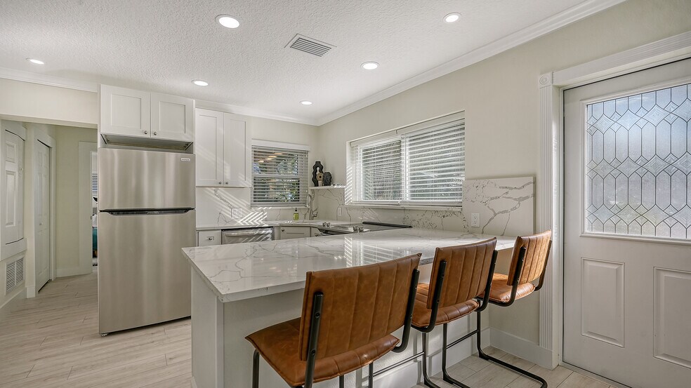 More Photos Of 1901 & 1905 Morrill St, Sarasota Apartments For Sale