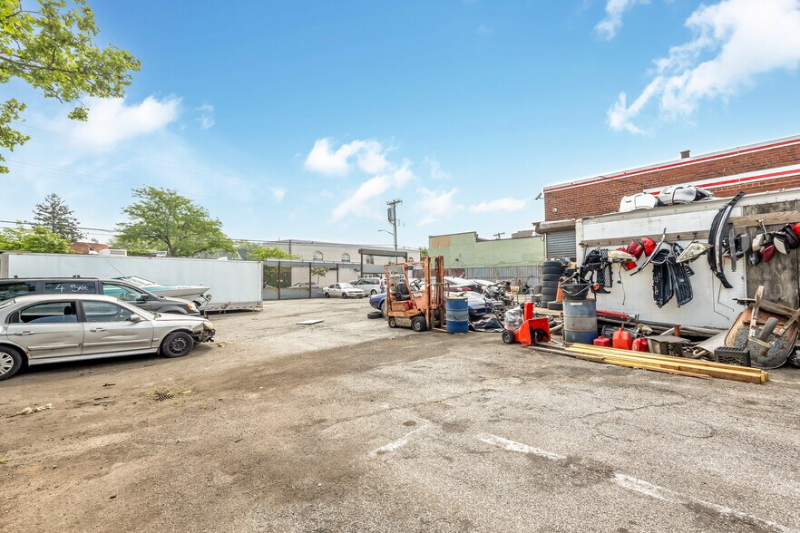 More Photos Of 11704 Sutphin Blvd, Jamaica Auto Repair For Sale