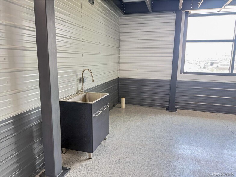 More Photos Of 4390 Regent St, Castle Rock Warehouse For Sale
