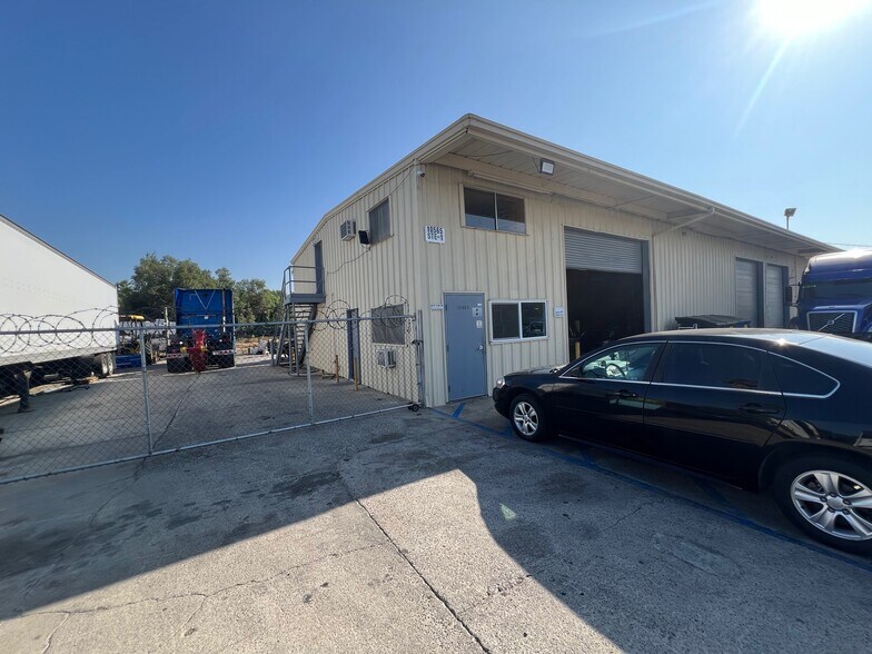 More Photos Of 10565 Limonite Ave, Jurupa Valley Warehouse For Lease