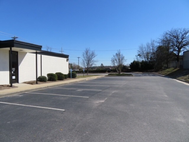 More Photos Of 2500 Charleston Hwy, Cayce Bank For Lease