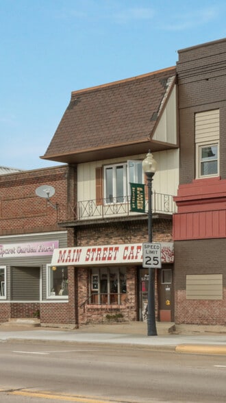 More Photos Of 1418 Main St, Bloomer Restaurant For Sale