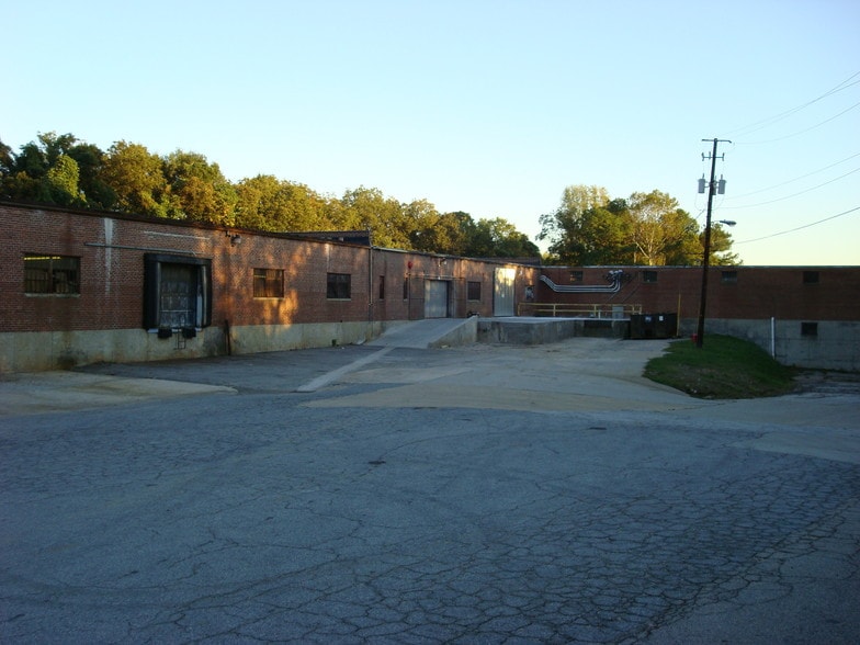 More Photos Of 1130 Donald Lee Hollowell Pky NW, Atlanta Warehouse For Lease