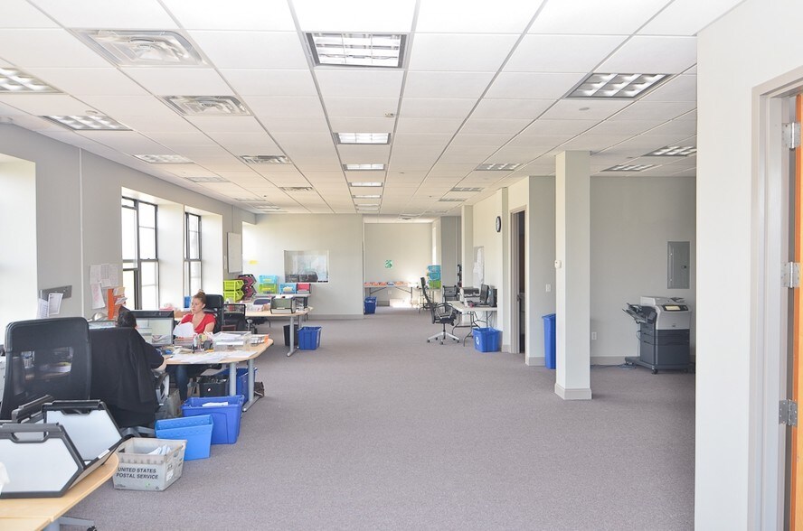 More Photos Of 217 Havemeyer St, Brooklyn Office For Lease