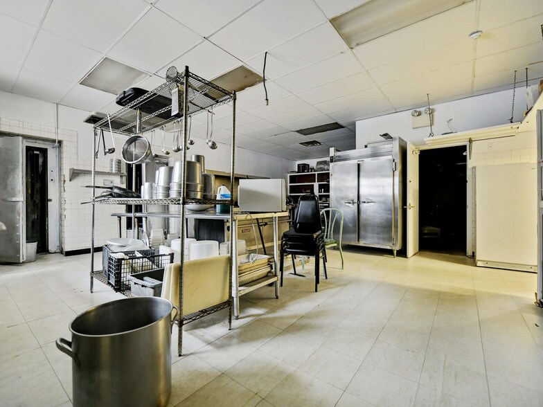 More Photos Of 638-640 Stokes Rd, Medford Restaurant For Sale