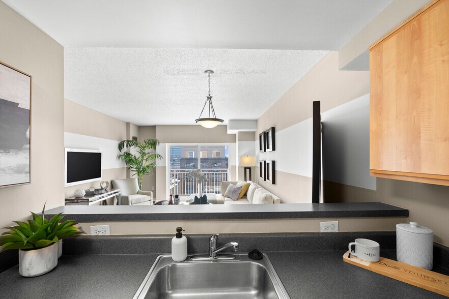 More Photos Of 1-49 N Howard St, Baltimore Unknown For Lease