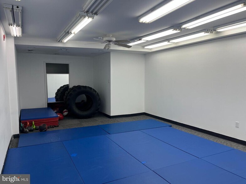 More Photos Of 1841 E Passyunk Ave, Philadelphia Storefront Retail Residential For Sale