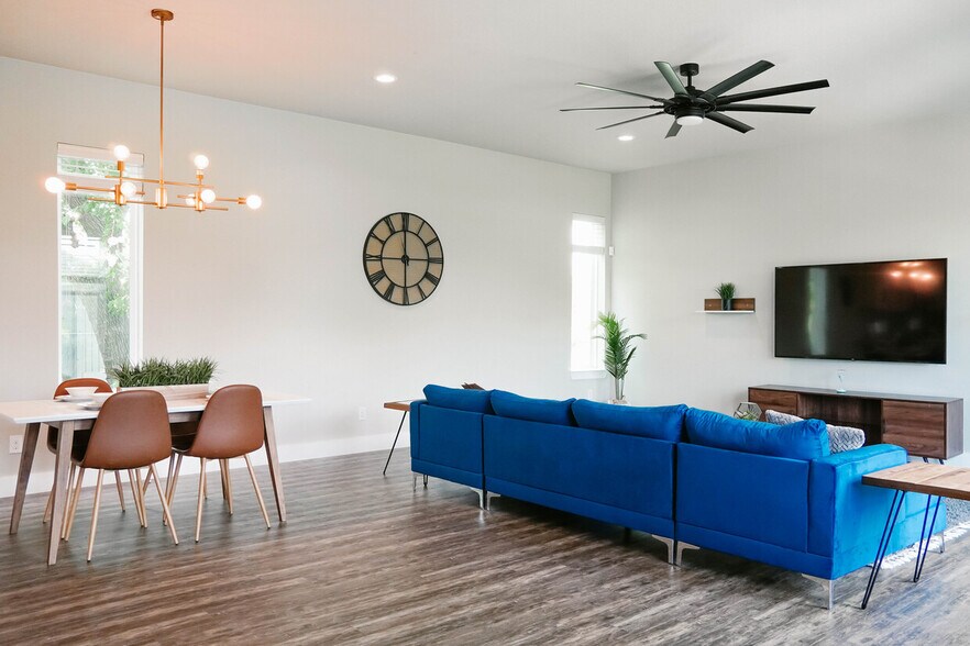 More Photos Of 4911 Alton Ave, Dallas Multifamily For Sale