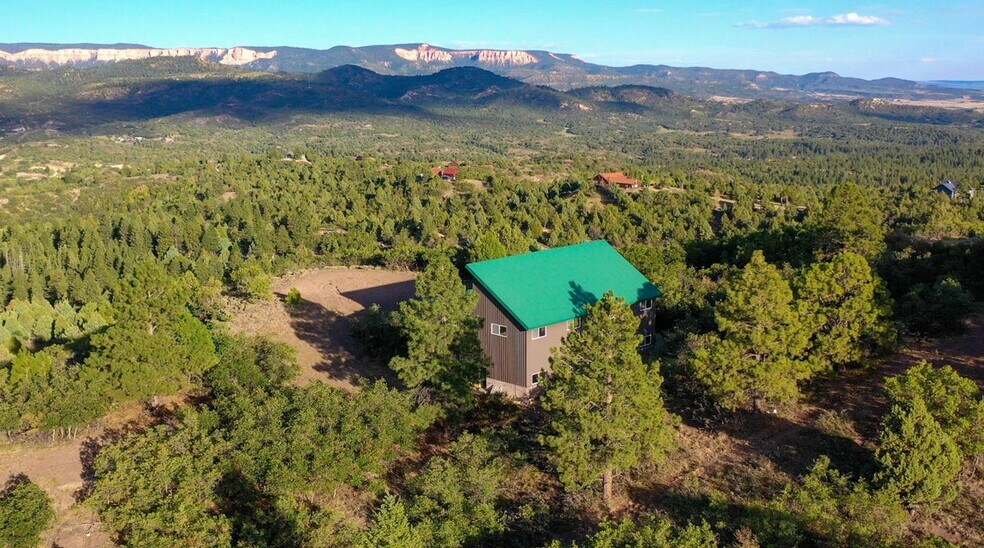 More Photos Of 2498 Silverado Ridge, Duck Creek Village Specialty For Sale