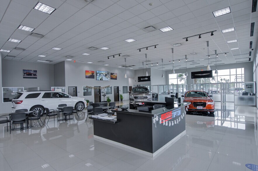 More Photos Of 2101 Central Blvd, Brownsville Auto Dealership For Sale