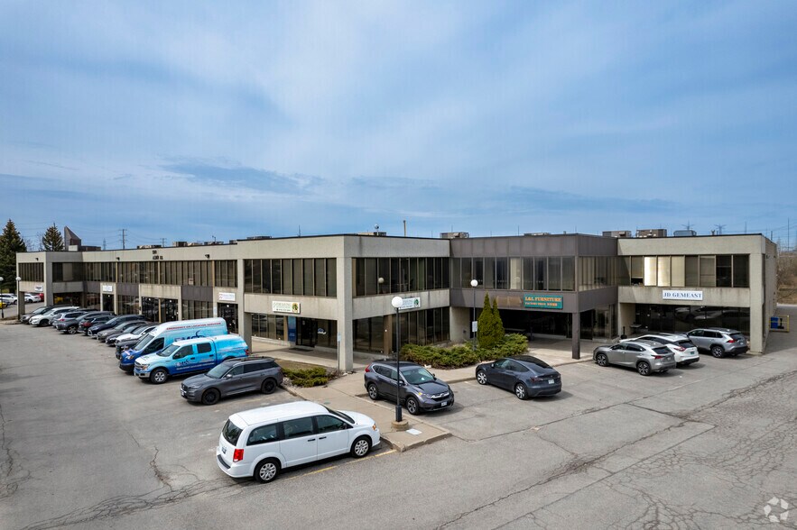 More Photos Of 550 Alden Rd, Markham Flex For Lease