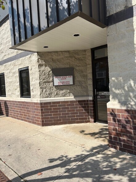 Primary Photo Of 202 W Van Buren St, Columbia City Office For Lease