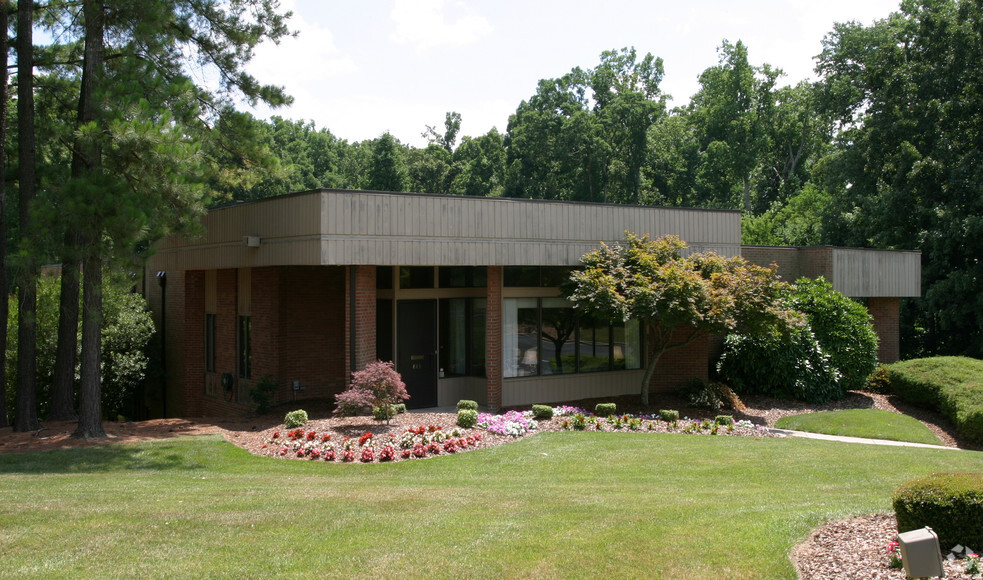 Primary Photo Of 813 Chapel Hill Rd, Burlington Office For Lease