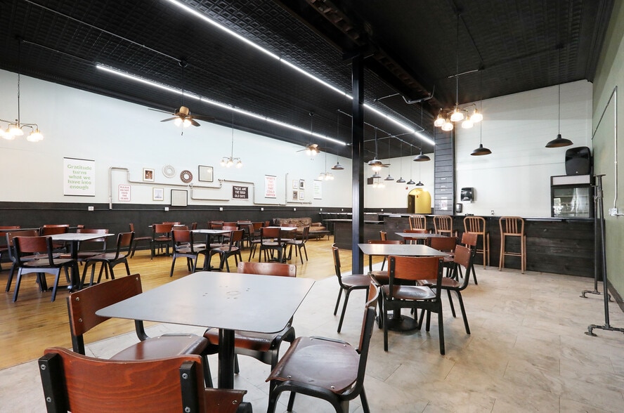 More Photos Of 1119 6th st, Nevada General Retail For Sale