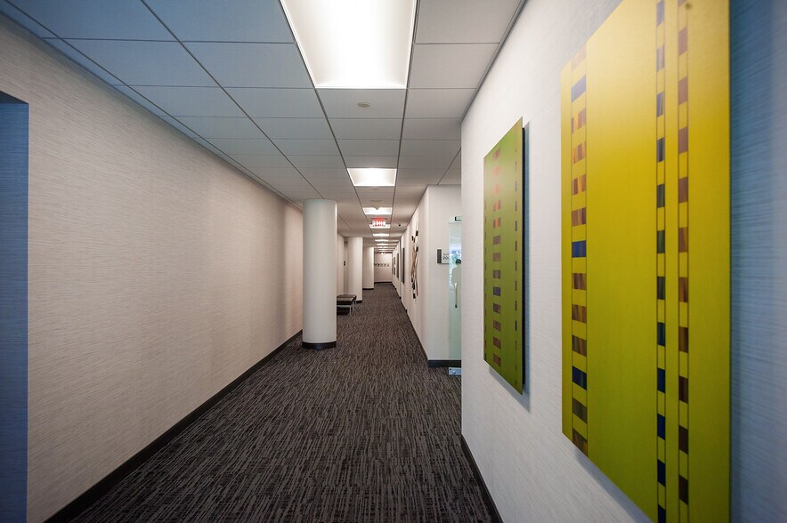 More Photos Of 1377 Motor Pky, Islandia Office For Lease