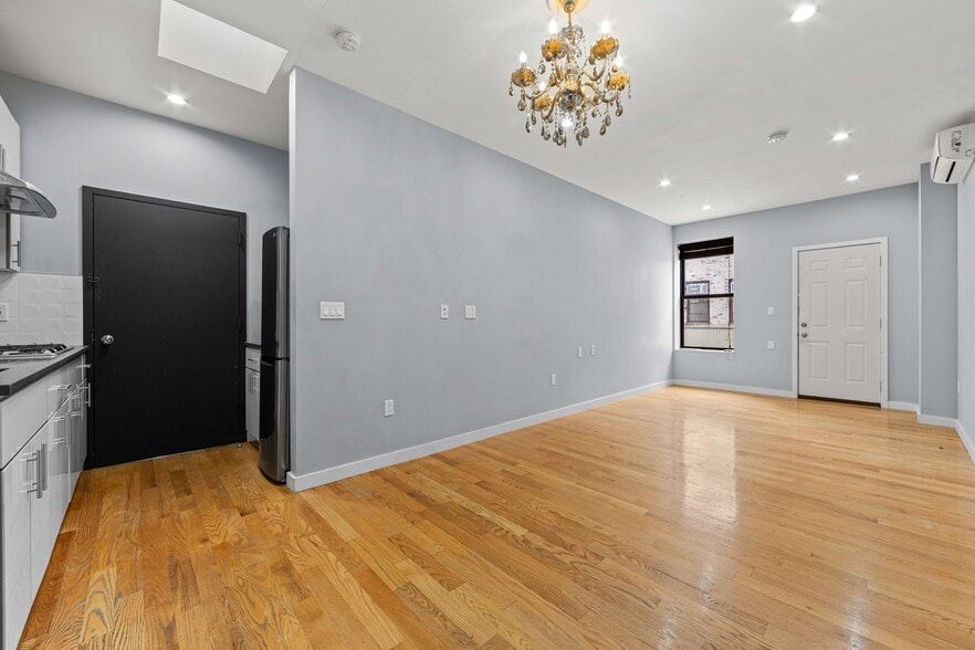 More Photos Of 174 Avenue S, Brooklyn General Retail For Sale