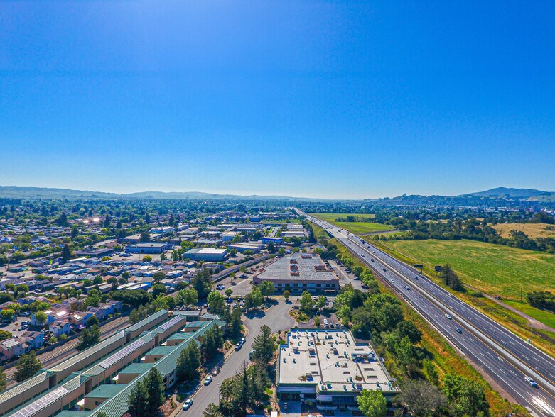 More Photos Of 737 Southpoint Blvd, Petaluma Research And Development For Sale